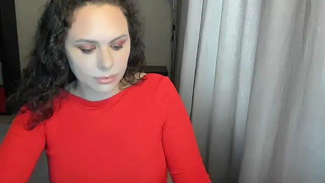 MollyCheiz online show from July 2026 04:21:01 PM