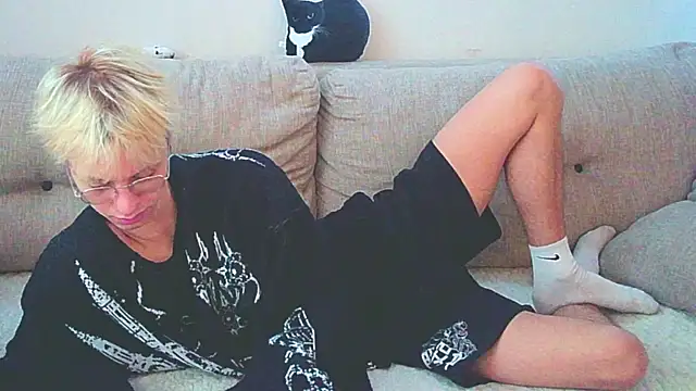 Ostin meow online show from December 2024 09:19:02 AM