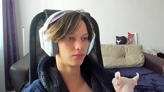 Ostin meow online show from October 2025 07:21:02 AM