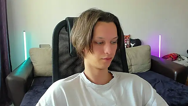 Snapshot of Ostin_meow chatting on June 2026 09:01:02 AM Ostin meow online show from June 2026 09:01:02 AM