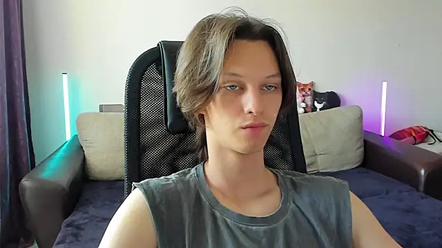Snapshot of Ostin_meow chatting on June 2026 09:04:02 AM Ostin meow online show from June 2026 09:04:02 AM