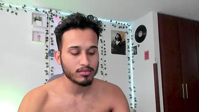 Raf brunette online show from March 2025 01:18:01 PM