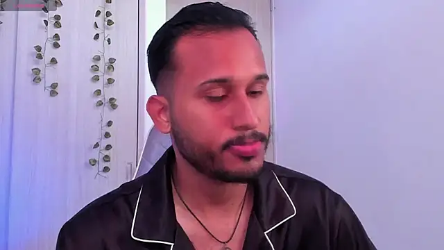 Raf brunette online show from December 2025 01:51:02 PM