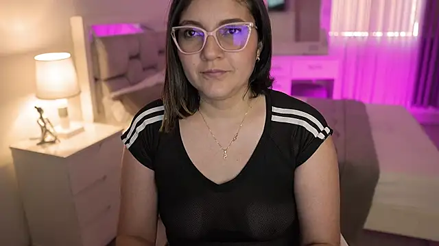 Camilaa bueno online show from December 2024 09:00:02 PM