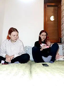 ella grays online show from November 2025 04:51:01 PM