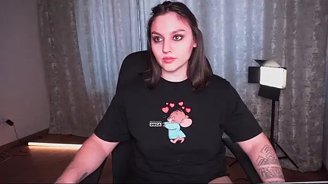 Hoot owl cb online show from April 2026 07:36:02 AM