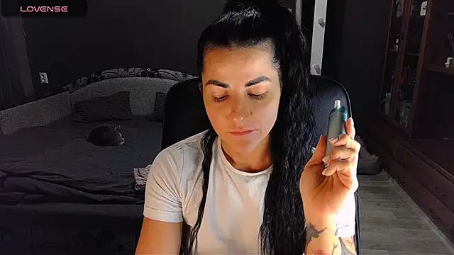 Aria Dl online show from December 2025 04:03:02 PM