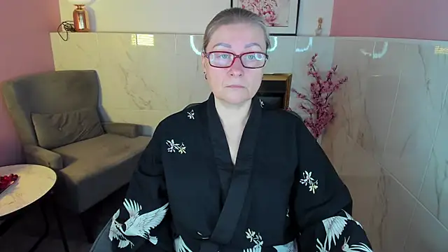 AlexandraKind online show from November 2025 01:44:02 PM