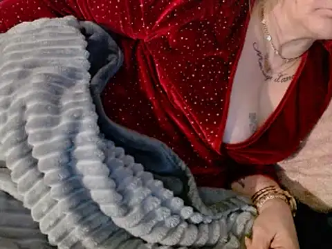 housewife shantie online show from February 2025 06:23:01 AM