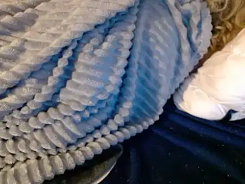 housewife shantie online show from February 2025 12:48:01 AM