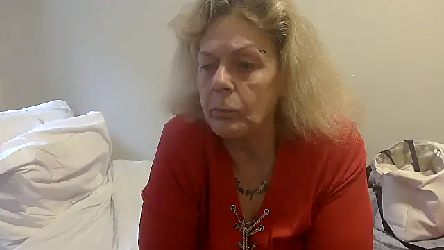 housewife shantie online show from October 2025 10:23:02 AM