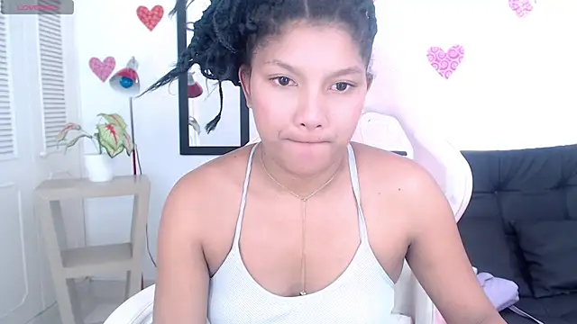 elly willis online show from December 2024 06:13:01 PM