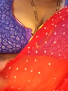 Sexy Radhikaa online show from November 2025 04:45:02 AM