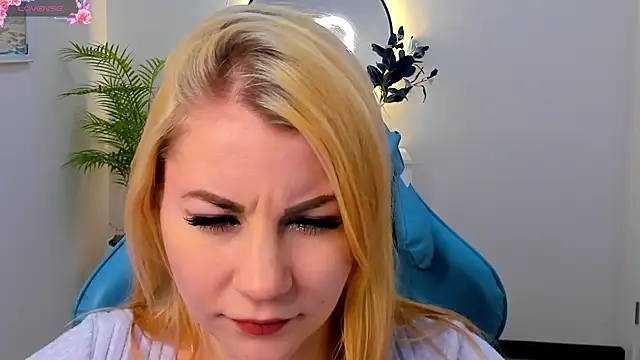 Ver 0nika online show from December 2024 09:33:01 AM