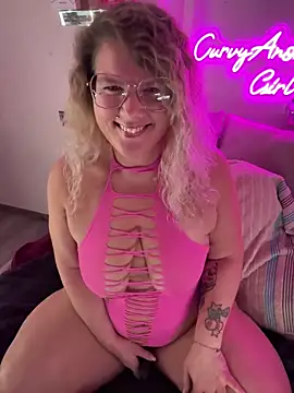 Snapshot of CurvyAnonymousGirl89 chatting on October 2025 04:07:02 PM CurvyAnonymousGirl89 online show from October 2025 04:07:02 PM