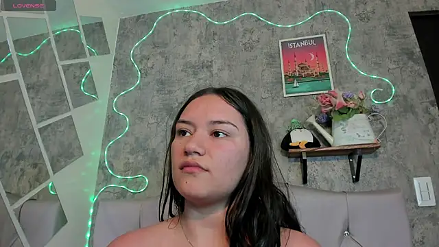 Snapshot of Megan_sophia2 chatting on September 2025 05:02:01 PM Megan sophia2 online show from September 2025 05:02:01 PM