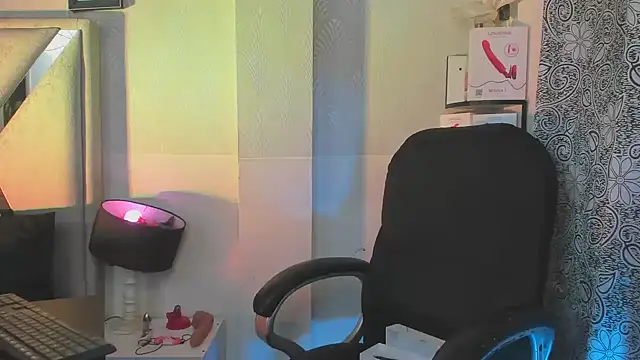 natacha  black  online show from February 2025 12:46:01 AM