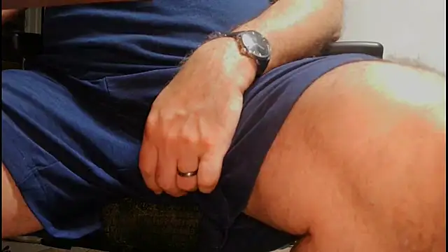 Snapshot of thickdaddy59 chatting on June 2026 03:18:02 AM thickdaddy59 online show from June 2026 03:18:02 AM