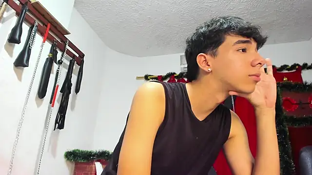 Harry LatinBoy online show from December 2024 08:29:01 PM