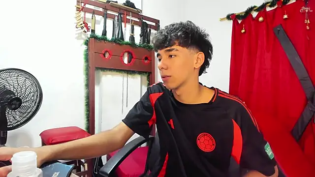 Harry LatinBoy online show from December 2024 10:34:02 PM