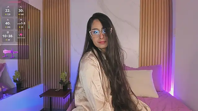 Julia Martinez  online show from March 2026 11:27:01 AM