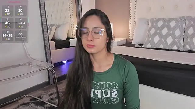 Snapshot of Julia_Martinez_ chatting on June 2026 11:42:01 AM Julia Martinez online show from June 2026 11:42:01 AM