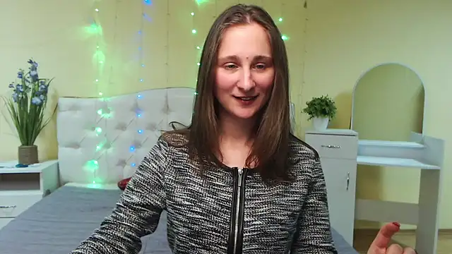 MichelLeee online show from February 2025 03:17:01 PM