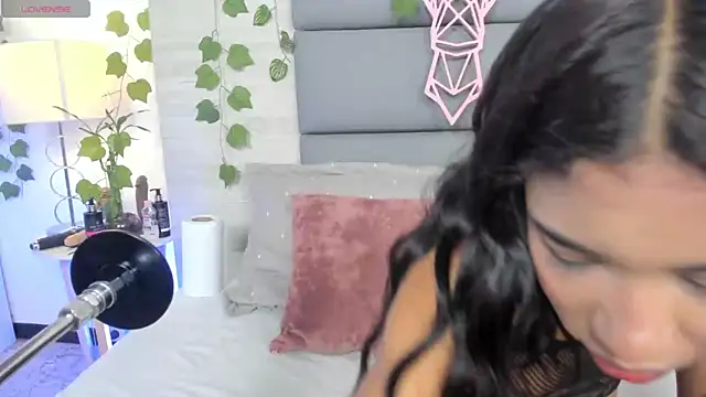 AshleyHill2 online show from November 2025 03:49:02 AM