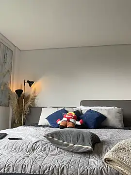 DimitriSullivan  online show from February 2026 01:18:01 PM