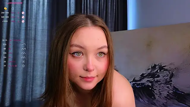 Snapshot of GwendolynFinch chatting on March 2025 04:13:01 AM GwendolynFinch online show from March 2025 04:13:01 AM