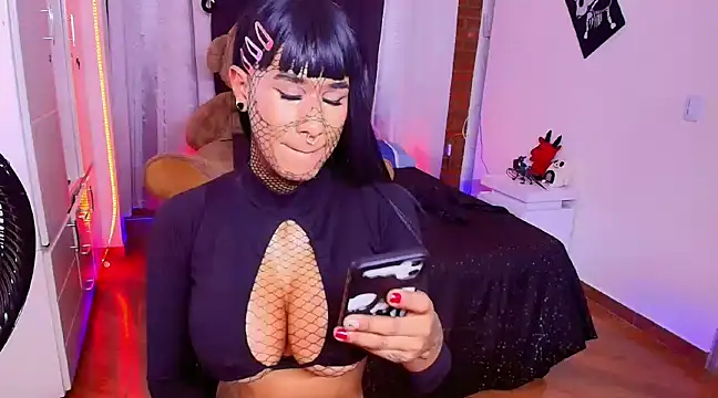 xl dakotadom online show from December 2024 10:32:02 PM