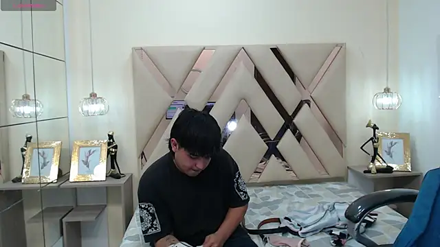 Snapshot of AndrewPherson chatting on January 2025 06:45:02 PM AndrewPherson online show from January 2025 06:45:02 PM