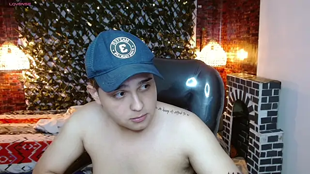 Snapshot of AndrewPherson chatting on January 2025 08:15:02 PM AndrewPherson online show from January 2025 08:15:02 PM