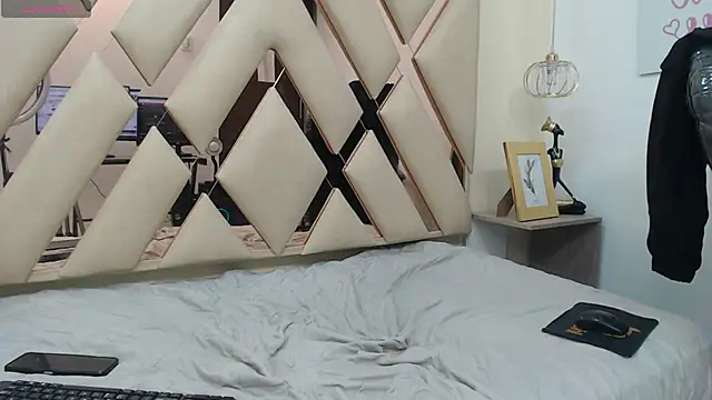 Snapshot of AndrewPherson chatting on January 2025 03:39:02 PM AndrewPherson online show from January 2025 03:39:02 PM