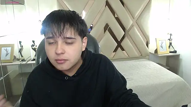 Snapshot of AndrewPherson chatting on January 2025 12:20:02 PM AndrewPherson online show from January 2025 12:20:02 PM