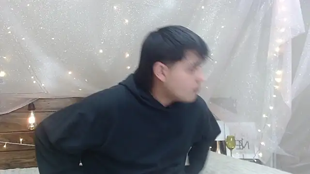 Snapshot of AndrewPherson chatting on January 2025 07:52:01 PM AndrewPherson online show from January 2025 07:52:01 PM