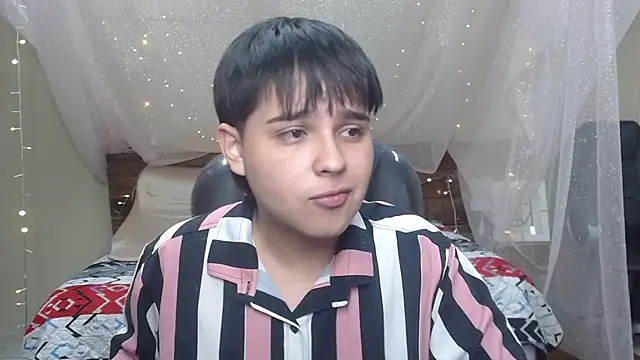 Snapshot of AndrewPherson chatting on February 2025 12:16:01 PM AndrewPherson online show from February 2025 12:16:01 PM