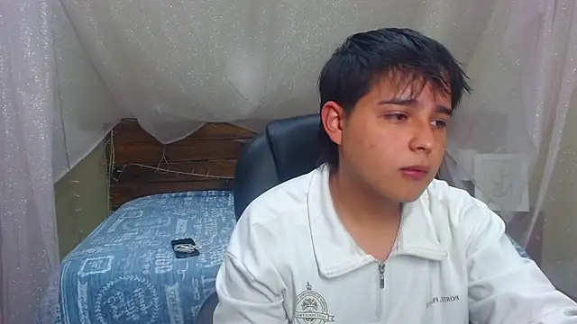 Snapshot of AndrewPherson chatting on February 2025 12:04:02 PM AndrewPherson online show from February 2025 12:04:02 PM