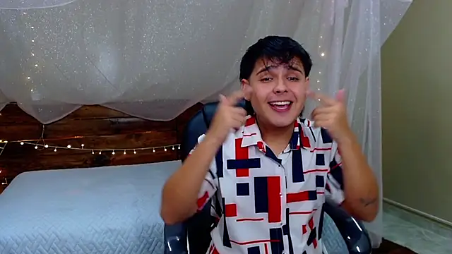 Snapshot of AndrewPherson chatting on March 2025 12:26:02 PM AndrewPherson online show from March 2025 12:26:02 PM