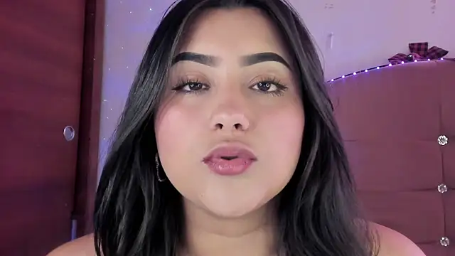 Snapshot of male_couper chatting on February 2025 08:35:02 PM male couper online show from February 2025 08:35:02 PM