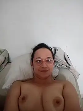 Snapshot of nicolle_milf1978 chatting on May 2026 12:47:02 PM nicolle milf1978 online show from May 2026 12:47:02 PM