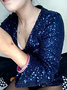 xpihu online show from April 2026 06:05:01 PM