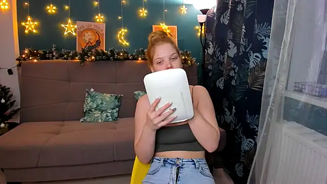 Xloe Queen online show from December 2024 02:38:02 PM