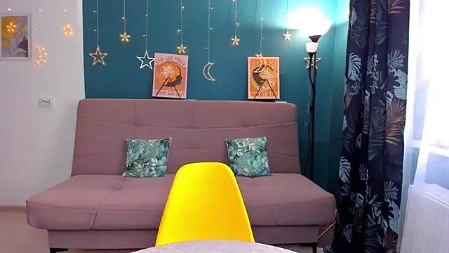 Xloe Queen online show from December 2024 09:56:01 AM