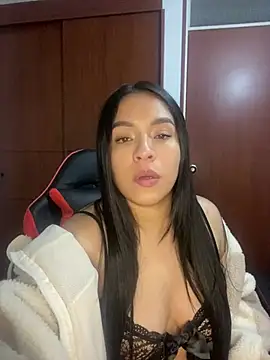 Snapshot of Alice_taylor1_ chatting on January 2025 02:57:01 AM Alice taylor1 online show from January 2025 02:57:01 AM