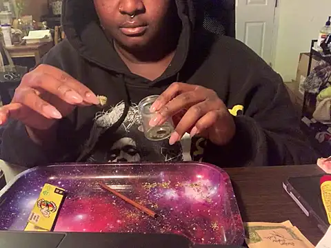 BigKittyRaven online show from December 2024 02:15:02 AM