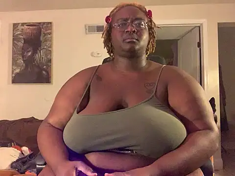 BigKittyRaven online show from January 2025 02:03:02 AM