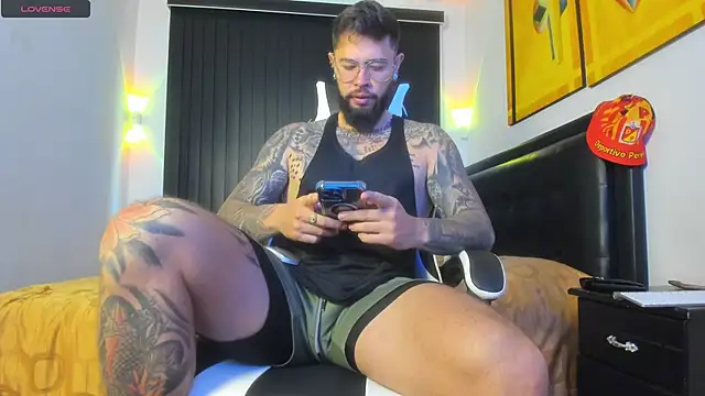 connor santtos online show from September 2025 02:39:02 PM