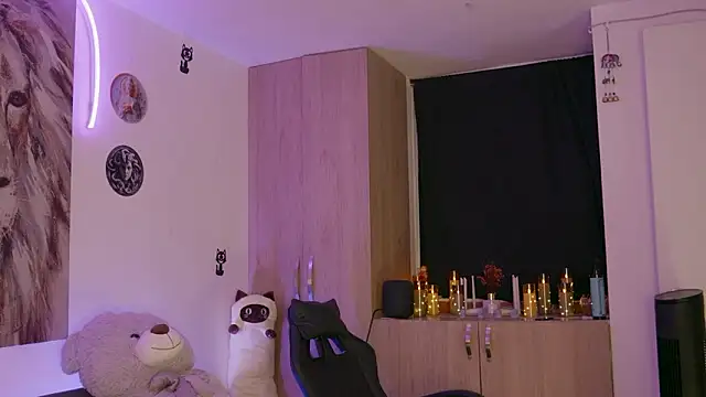 Maryann jones online show from March 2026 01:17:01 PM