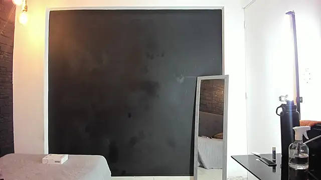 Snapshot of bruno_miller_ chatting on January 2025 02:03:01 AM bruno miller online show from January 2025 02:03:01 AM